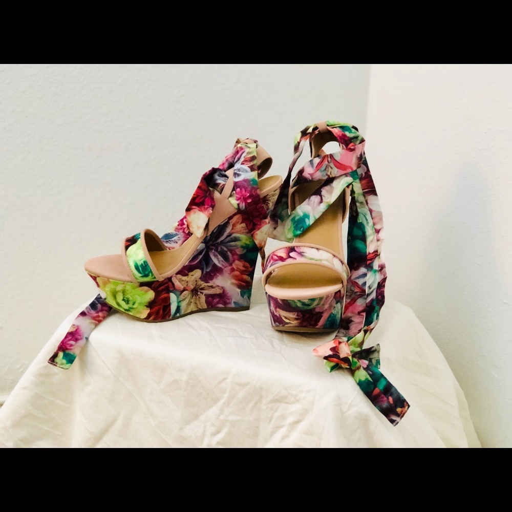 👡💐Floral Wedge Sandals💐👡